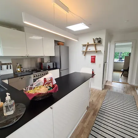 Apartment Townhouse Med Traeterrasse