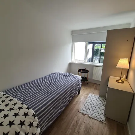 Townhouse Med Traeterrasse * Οντένσε